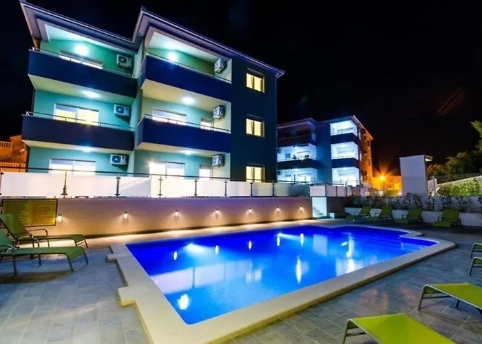 Apartment Mali San