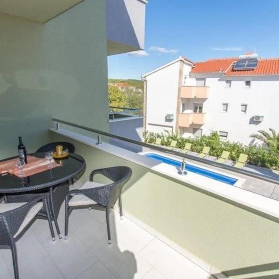 Apartament Mali San